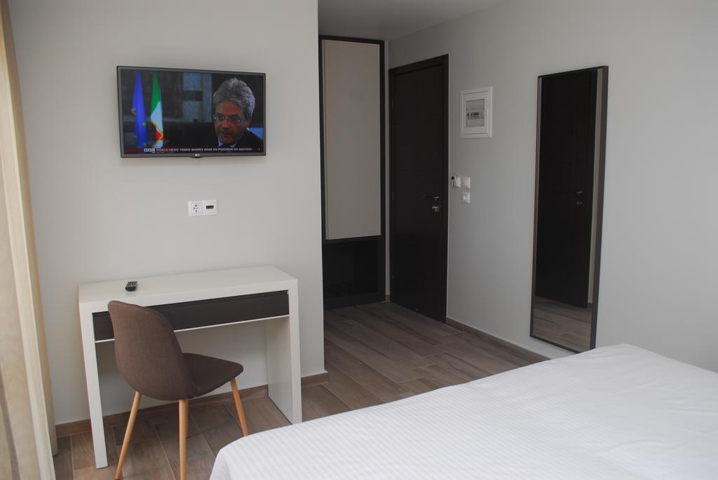 Atlantis Hotel Paralía Екстериор снимка