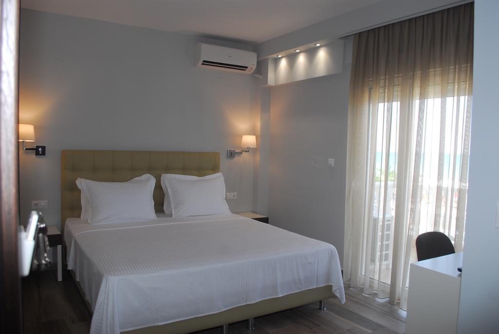 Atlantis Hotel Paralía Екстериор снимка
