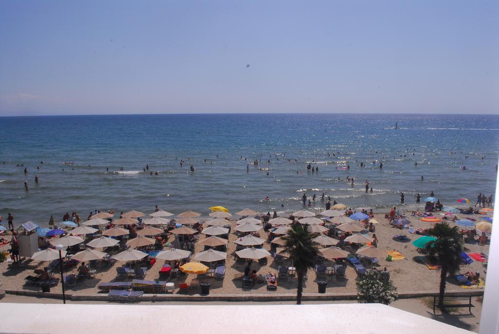Atlantis Hotel Paralía Екстериор снимка