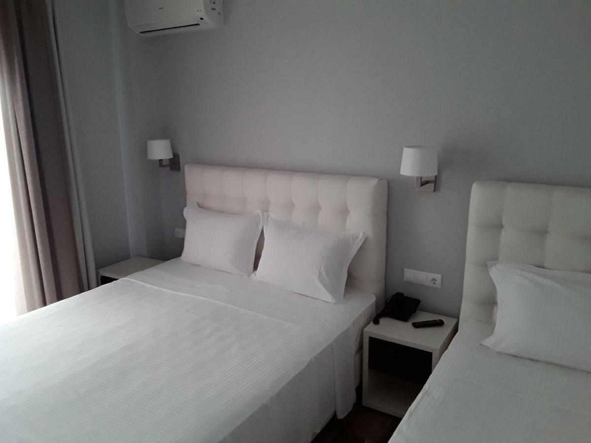 Atlantis Hotel Paralía Екстериор снимка