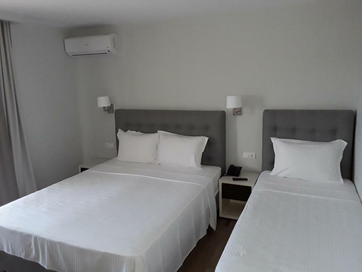Atlantis Hotel Paralía Екстериор снимка
